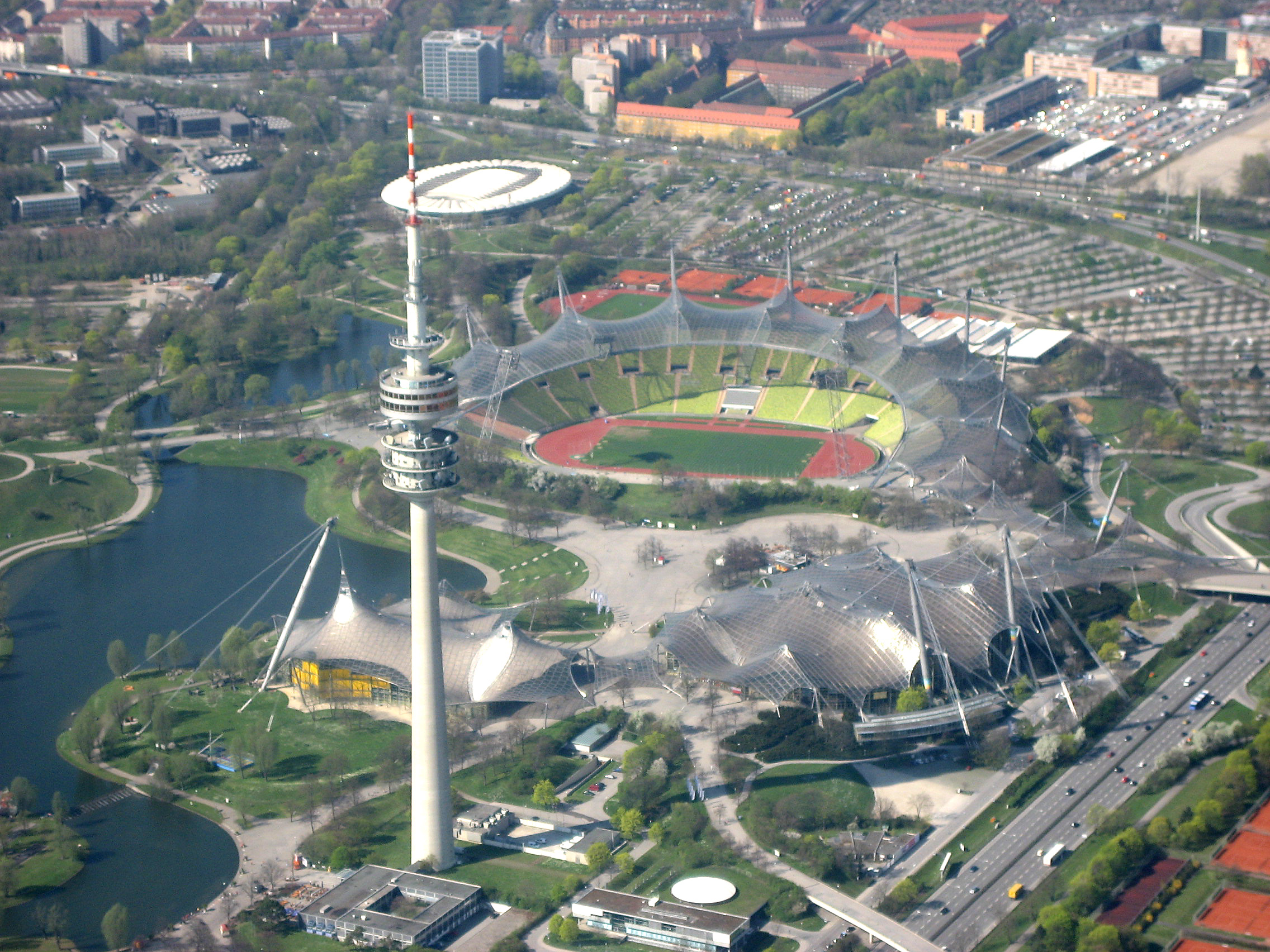München_-_Olympiapark_(Luftbild)
